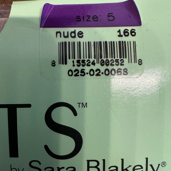 Assets by Sara Blakey Women’s High Waisted Mid-Thigh Shaper - Picture 5 of 6